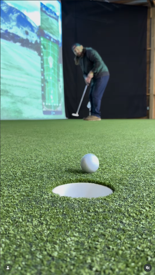 Putting on custom sim green