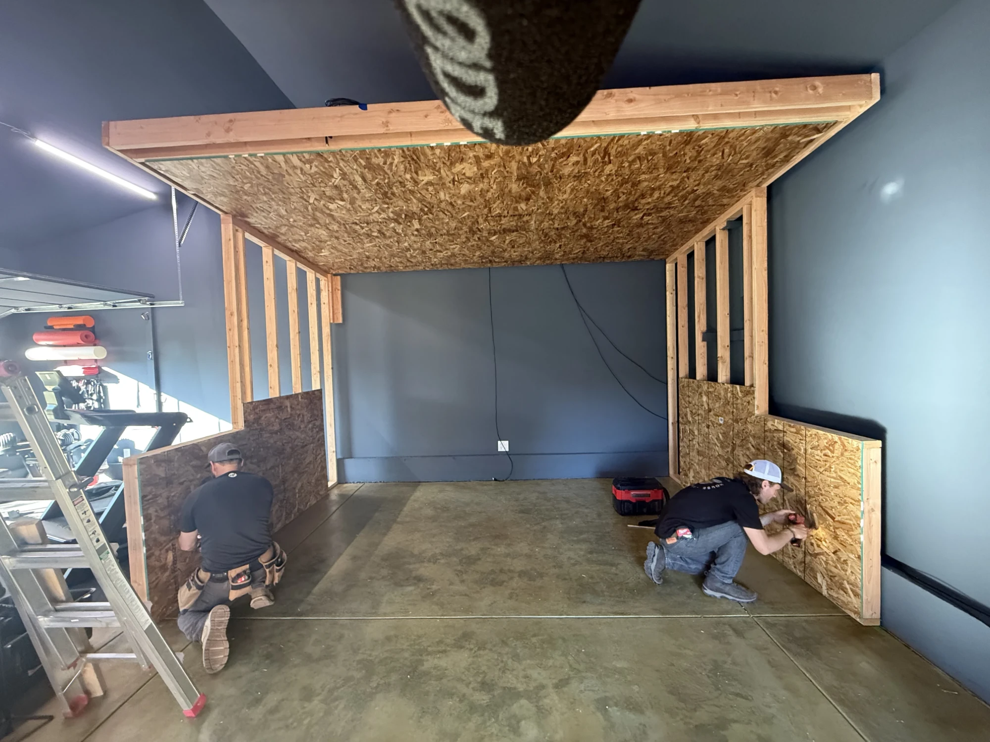 What to avoid when planning your golf simulator build